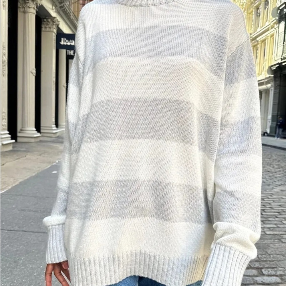Brandy Melville Brianna sweater O/S